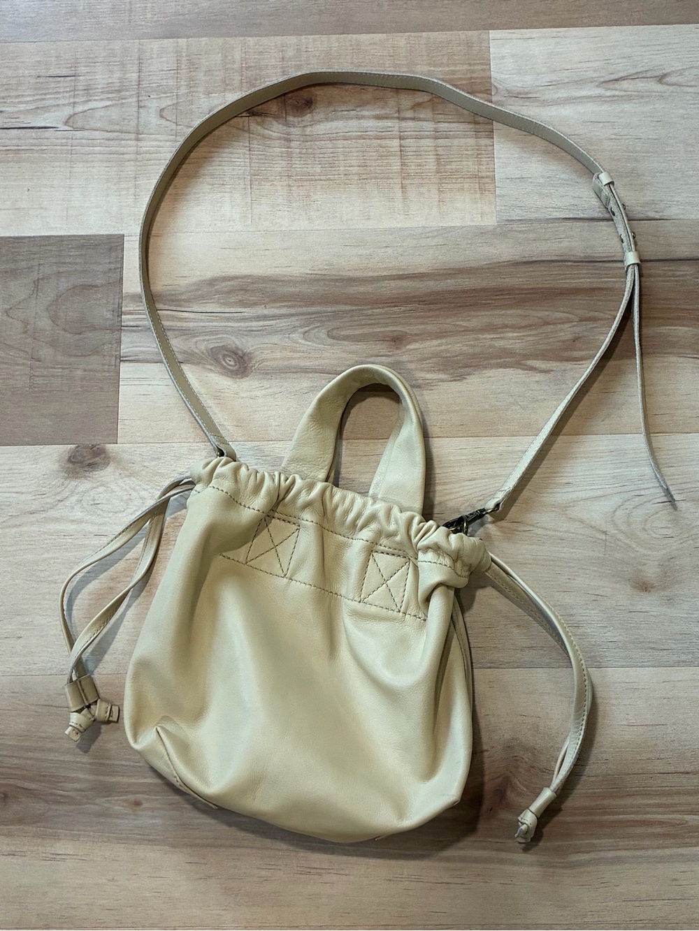 Madewell Piazza Drawstring Leather Crossbody Tote Bag Ivory Cream Adjustable